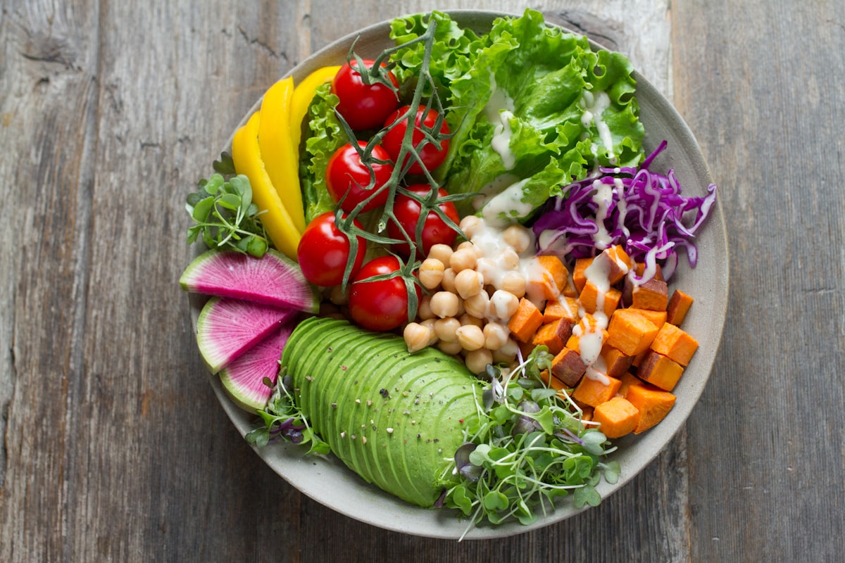 Sopa de vegetales y proteína